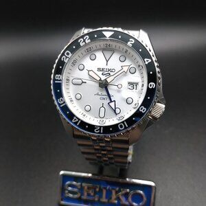 Seiko 5 Sports SKX GMT Sky Blue Silver Cloud SSK033